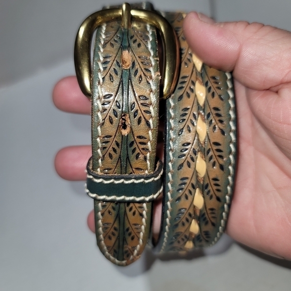 Vintage Hand Tooled Leather Belt Wheat Whipstitched Blue Natural 32 USA 1.25" - Picture 3 of 8